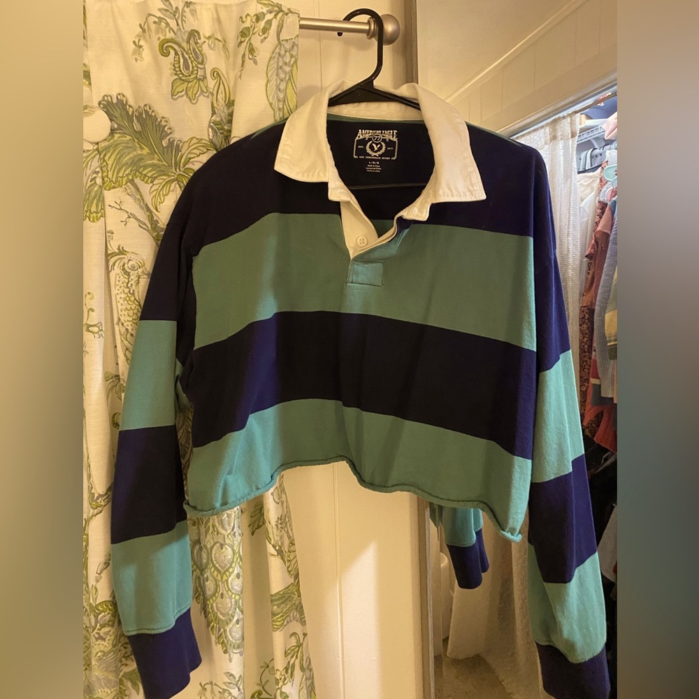 Cropped rugby polo